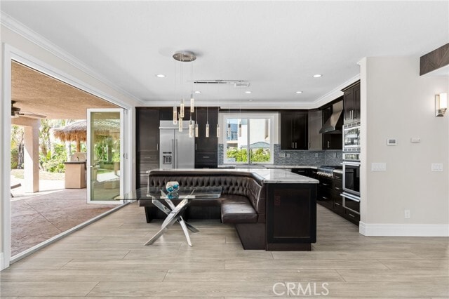 Building Photo - 928 Trovita Dr