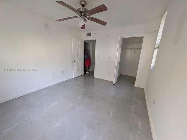 Building Photo - 777 SW 111th Way