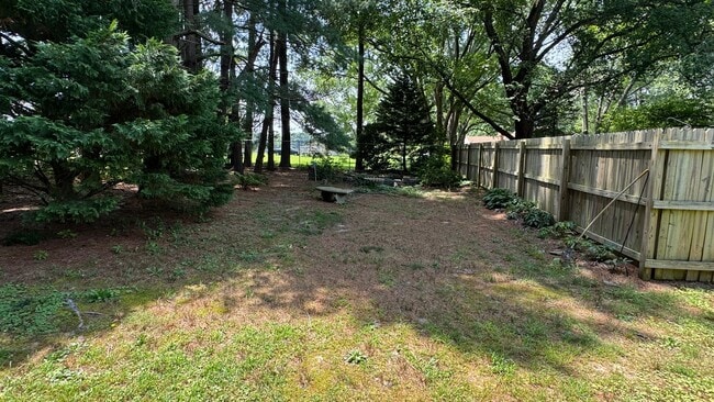 Building Photo - Brick Rancher with 1 acre in Hanover County!
