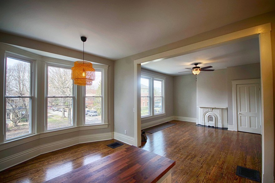 Primary Photo - 2038 Bonnycastle Ave