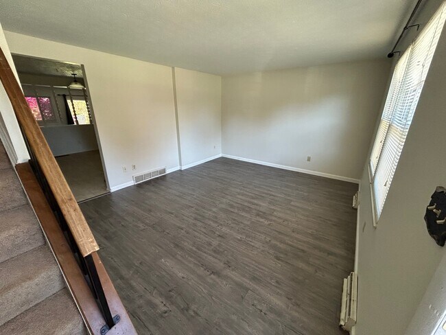 Building Photo - 4420 Larkdale Drive