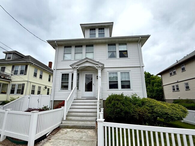 Building Photo - 78 Hunnewell Ave