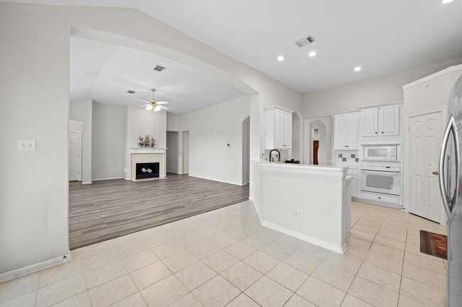 Building Photo - 23818 Indian Hills Way