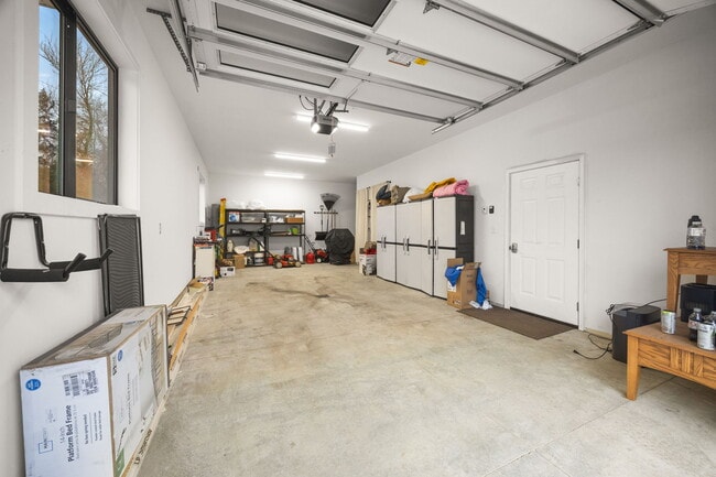 Building Photo - 420 N 6th Ave