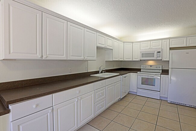 Building Photo - Parkwoods 12341-2