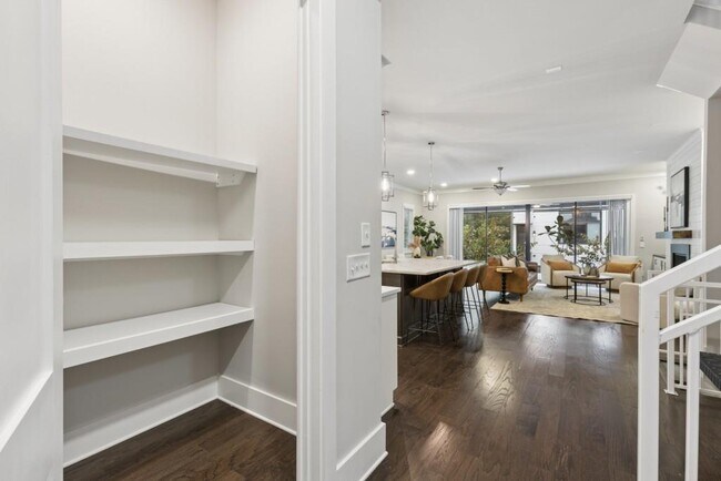 Building Photo - 2974 Hermance Dr NE