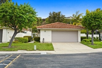 Building Photo - Beautiful Single-Level Detached Home in Villa Pacifica For Lease