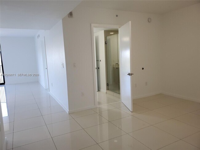 Building Photo - 5252 NW 85th Ave