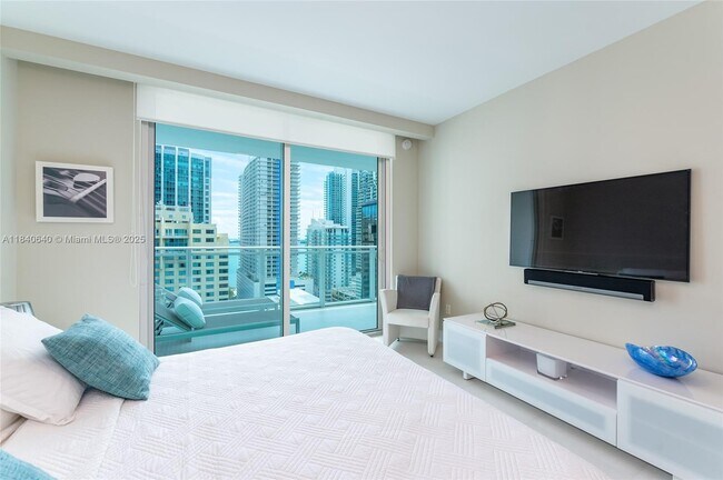 Building Photo - 1080 Brickell Ave