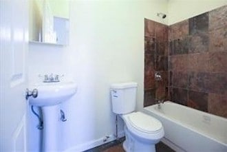 Building Photo - 870 Herkimer St