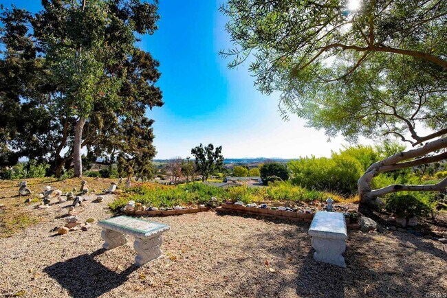 Building Photo - Turn-key 2 Bed 2 Bath retreat in Oceana 55...