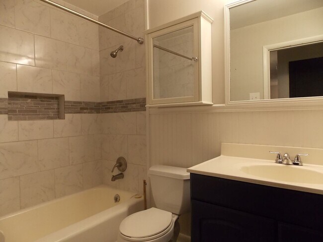 Building Photo - North Columbus, 3BR/2BA, Shopping & Close to I-185 to Ft Benning & I-85