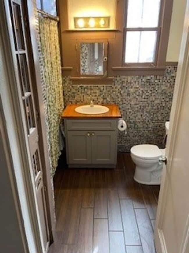 Building Photo - 2809 Paris Ave