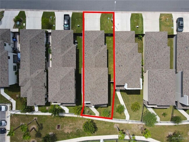 Building Photo - 27 Yale Ave