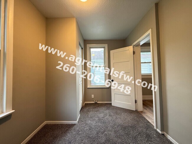Building Photo - 3207 Dinnen Ave