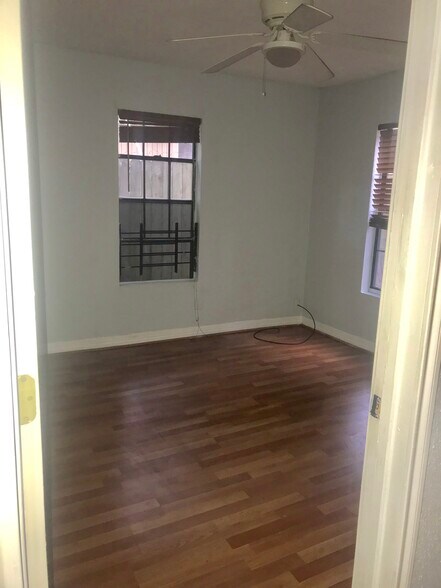 Building Photo - 4106 Delano St