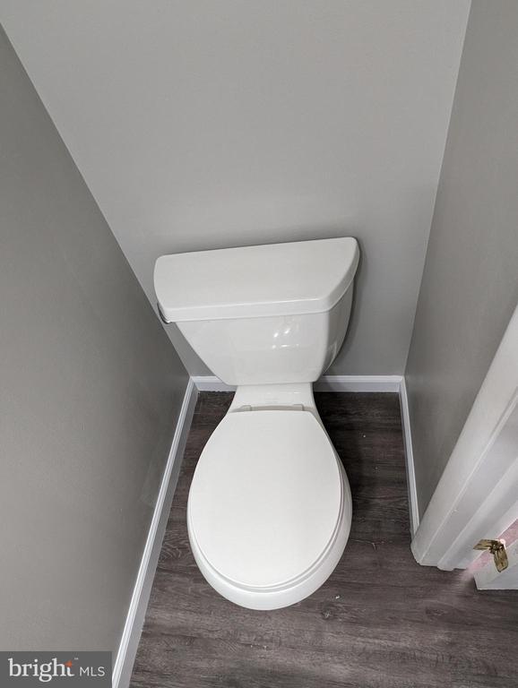 Building Photo - 1680 Thenia Pl