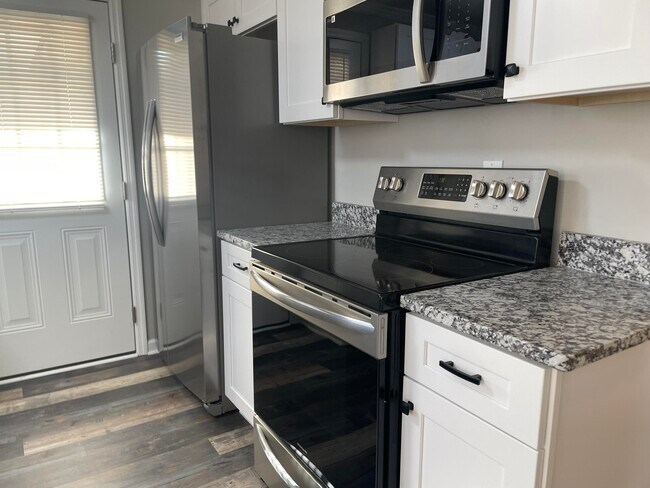 Building Photo - 325 Hackamore Trail