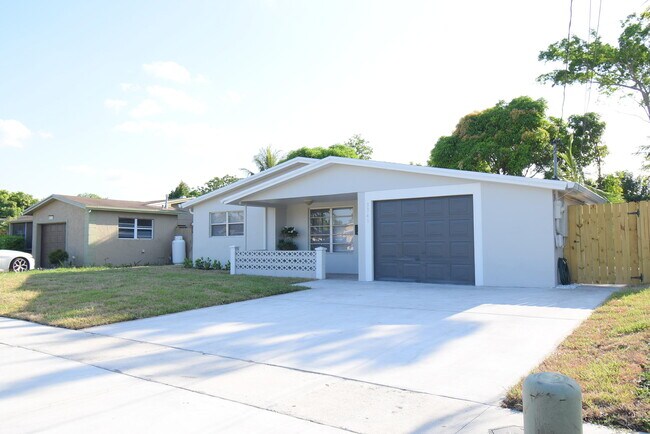 Building Photo - 3541 NW 37th Ave