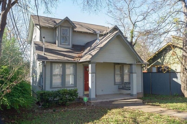 Building Photo - 2832 Salado St
