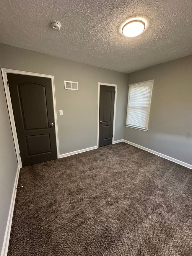 Building Photo - Four Bedroom Home Available Now!