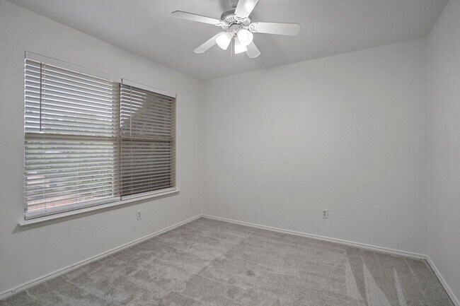 Building Photo - TOTALY REMODELED 4-2 In Mansfield ISD!