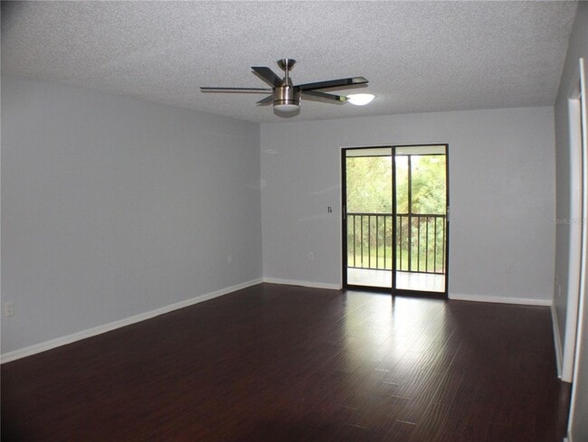 Building Photo - 1194 Falcon Dr