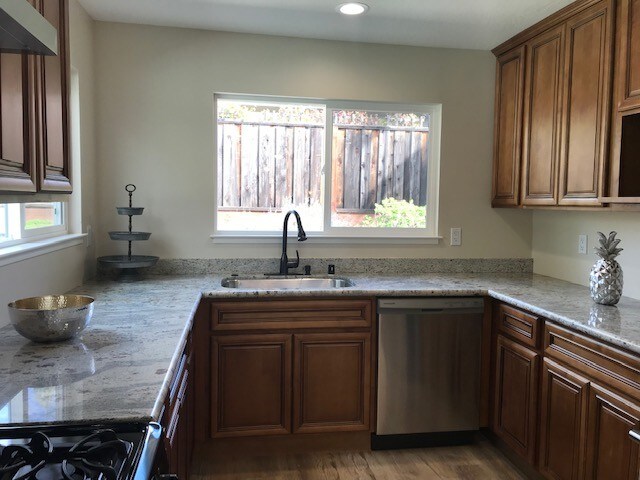 Building Photo - 1474 Dos Palos Dr