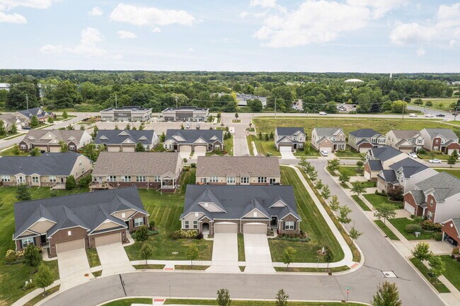 Building Photo - 402 Henstride Ct