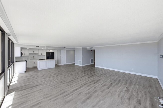 Building Photo - 3301 Bayshore Blvd