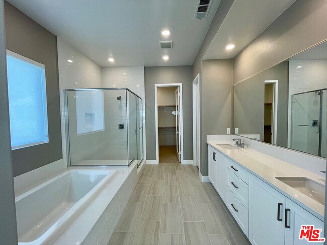 Building Photo - 26666 Beartown Ln