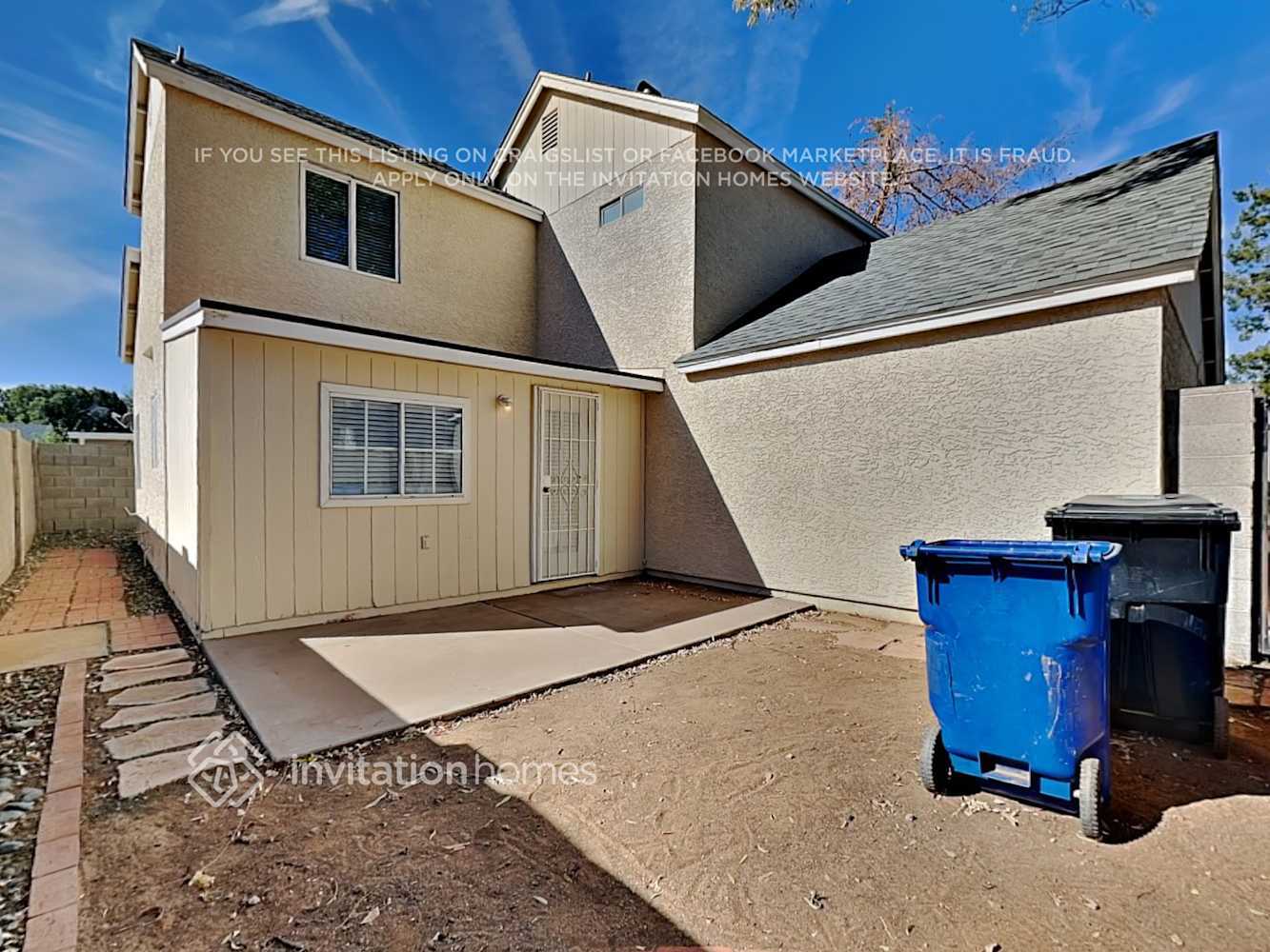 Building Photo - 441 S Maple