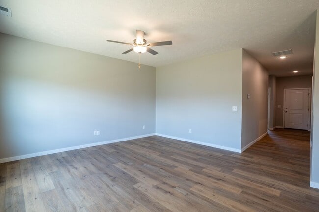 Building Photo - BRAND NEW 3 BEDROOM HOME WITH 3 CAR GARAGE
