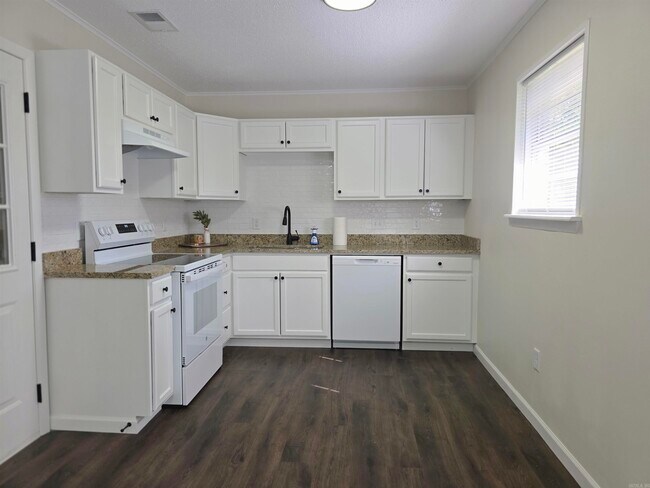 Building Photo - 3123 Ward Dr