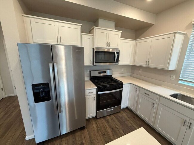 Building Photo - 4833 Thyme Ave NE