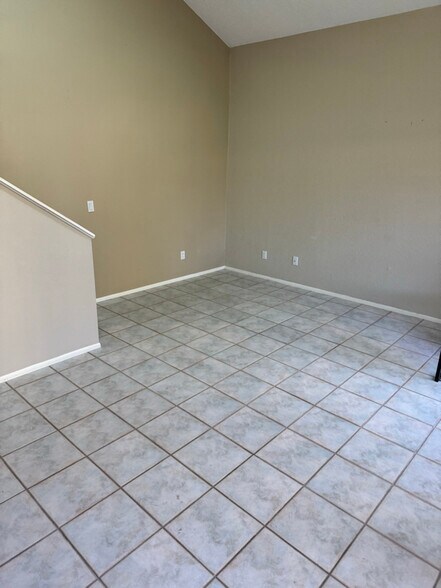 Building Photo - 8396 S Haven Ln