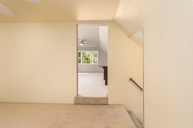 Building Photo - 6221 Walhonding Rd