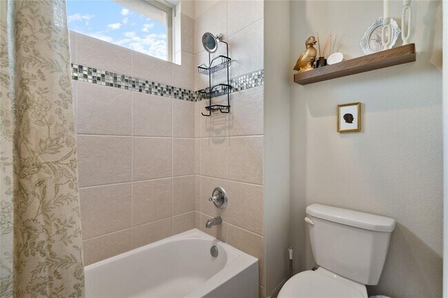 Building Photo - 2500 Yuma Trl