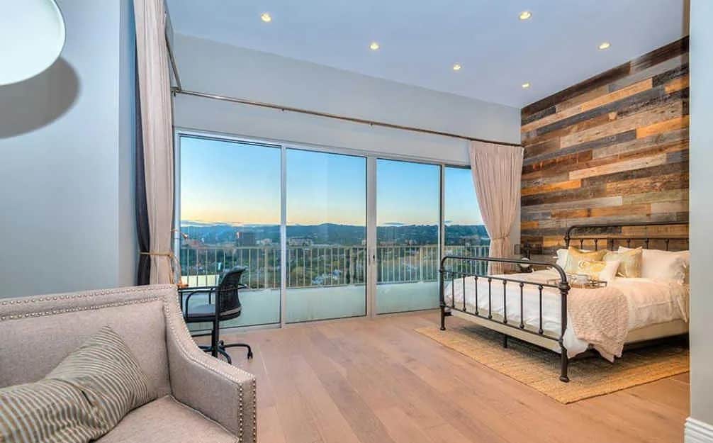 Primary Bedroom - 10501 Wilshire Blvd