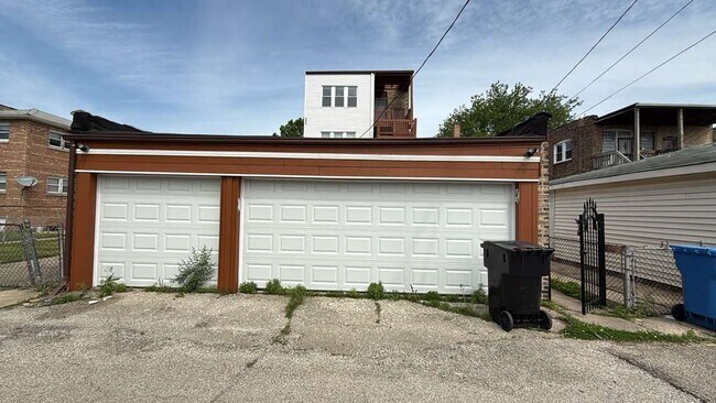 Building Photo - 8210 S Marshfield Ave