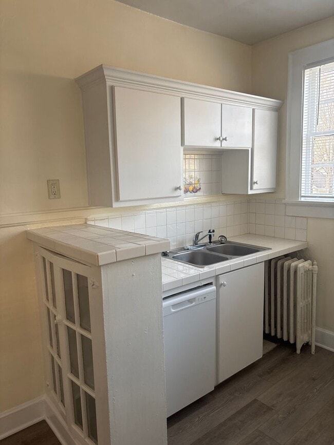 Building Photo - Here's your chance to have it all!