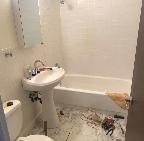 Building Photo - 423 Grand Blvd