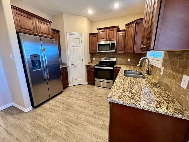 Building Photo - 6709 MARIBETTE RD