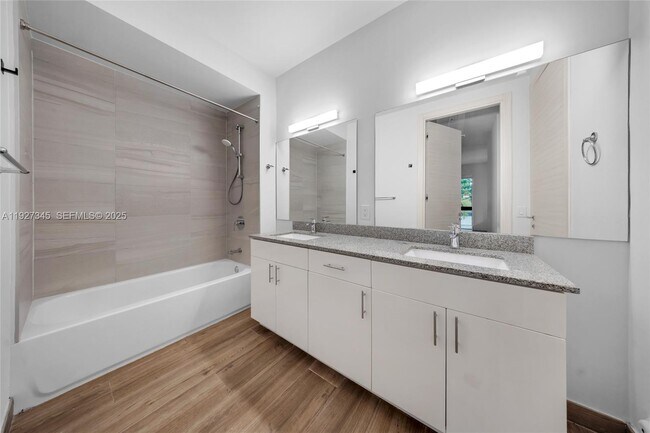 Building Photo - 3265 Bird Ave