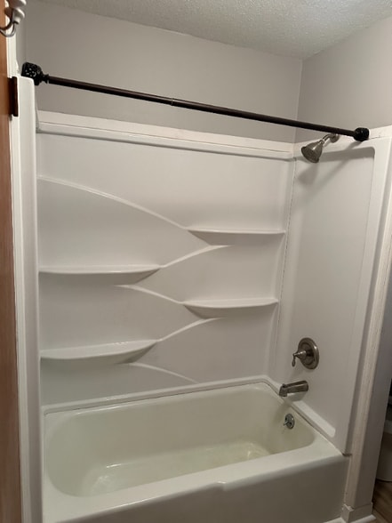 Building Photo - 4519 Fairport Rd