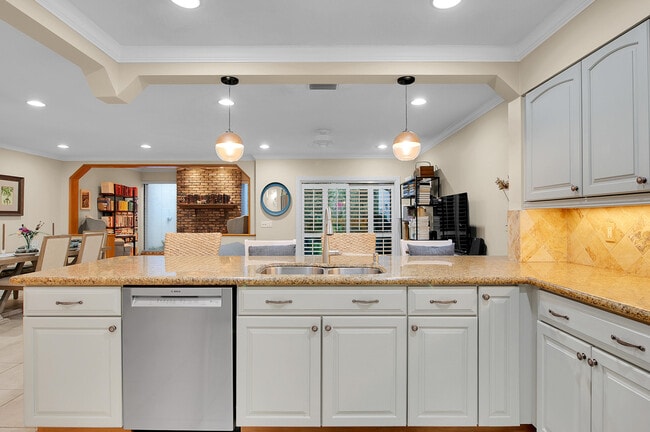 Building Photo - 22860 Ironwedge Dr