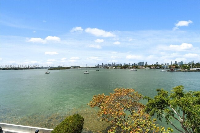 Building Photo - 3 Island Ave