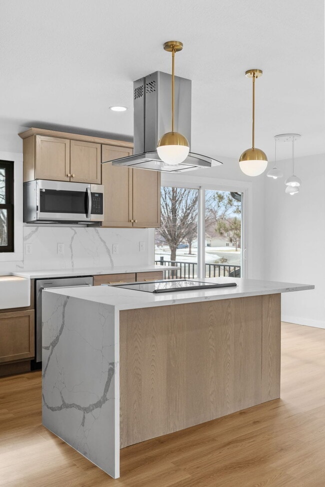 Building Photo - "Charming 4-Bedroom Home with Granite Elegance in Lino Lakes – 2584 Sq Ft of Comfort!"