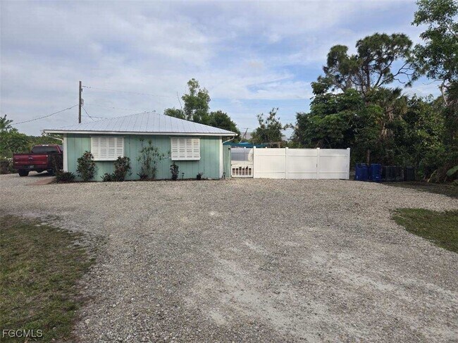 Building Photo - 12380 Dolphin Rd