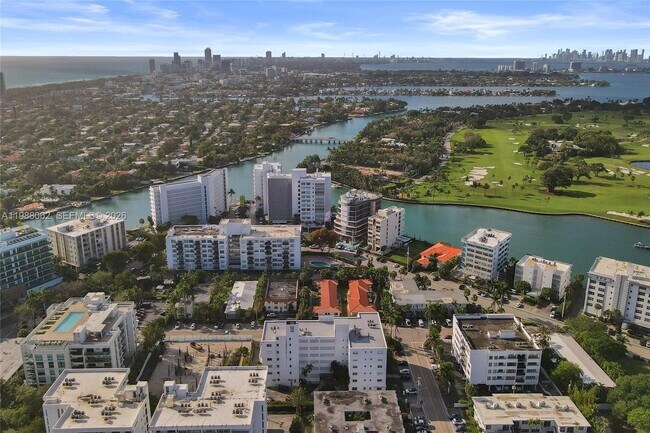 Building Photo - 1075 92nd St